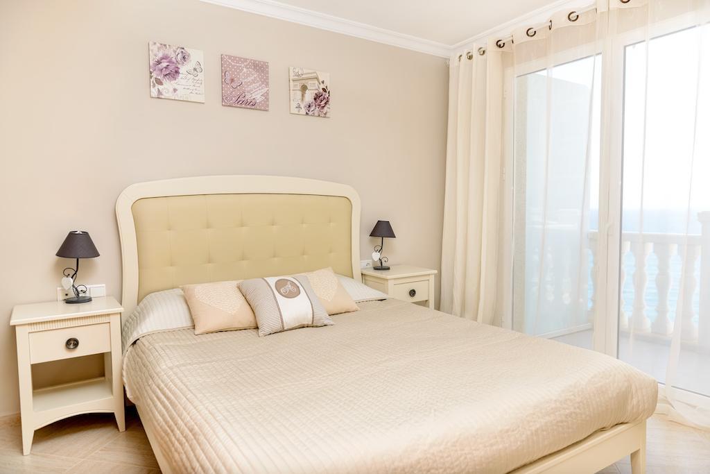 Aparthotel Ola Blanca กาลา เด ฟีเนสตรัต ห้อง รูปภาพ