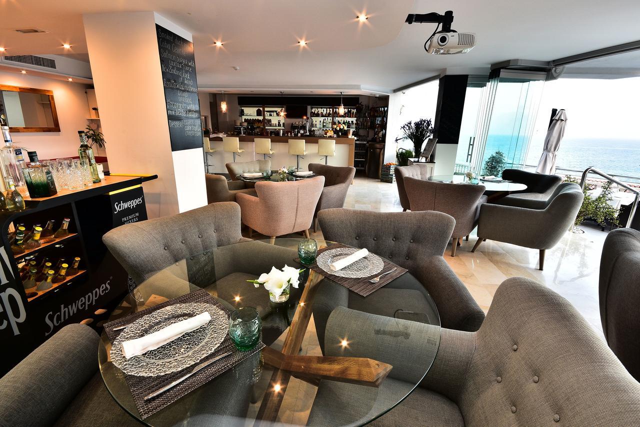 Aparthotel Ola Blanca กาลา เด ฟีเนสตรัต ภายนอก รูปภาพ